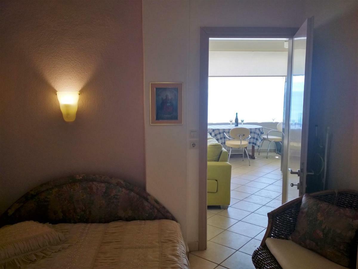 Luxury Sea View Appartement Ofrínion Buitenkant foto