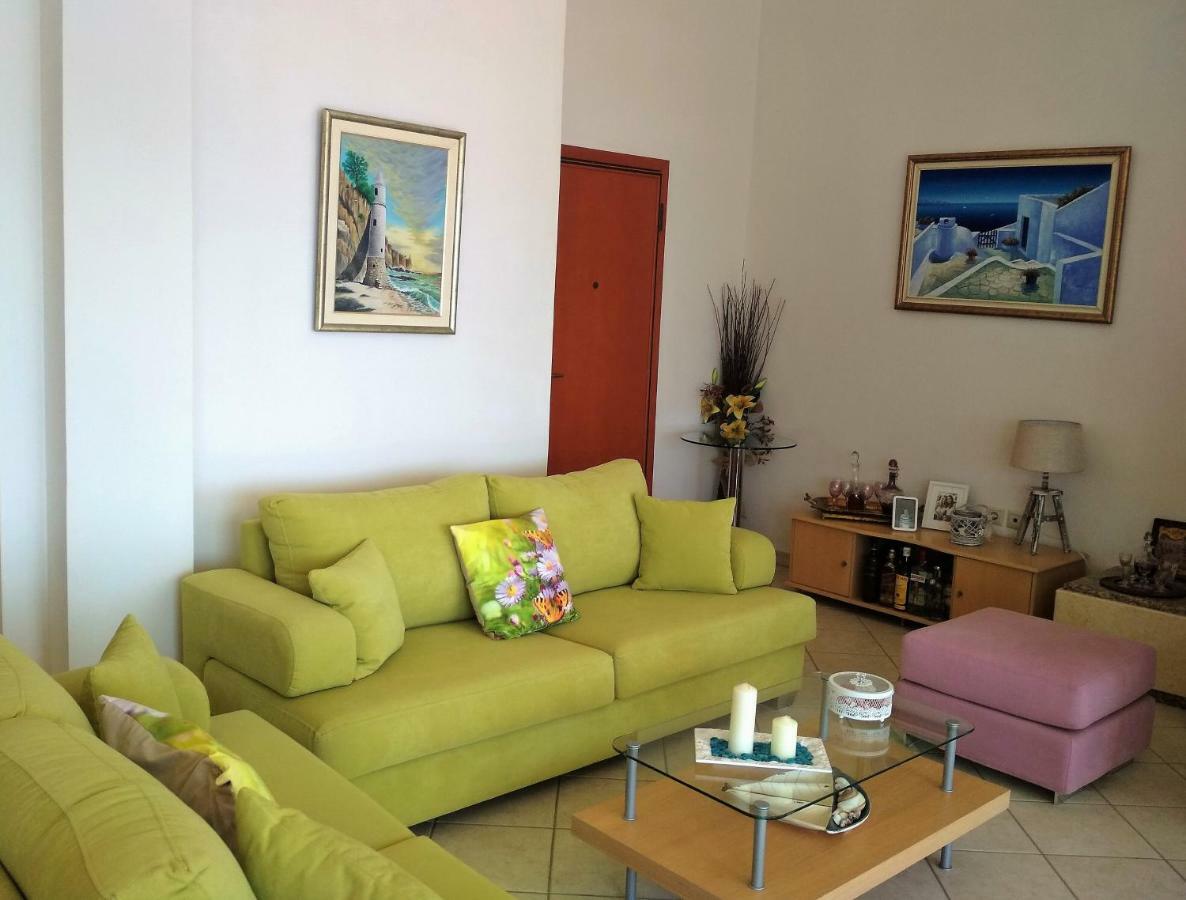 Luxury Sea View Appartement Ofrínion Buitenkant foto